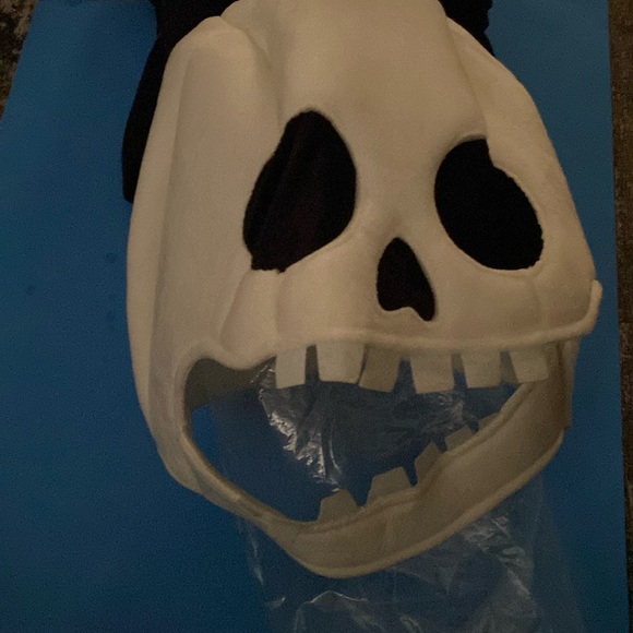 HALLOWEEN GLOW IN THE DARK
SKELETON
ADULT COSTUME, 2-PIECE, L-XL NWT - Picture 4 of 10